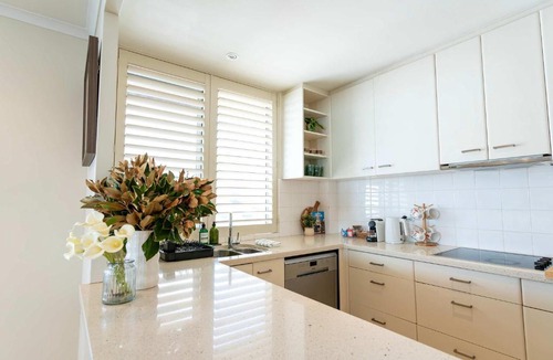 Crawley Apartment | Casa Lune Swan River Views, Steps to Blue Boat House and CBD