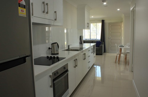 Parkhurst Hotel | Casa Nostra Motel