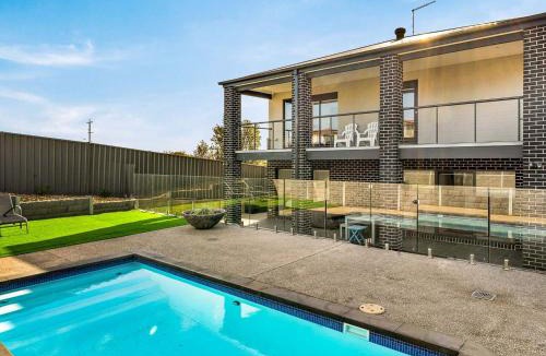 San Remo House | Castaway Views