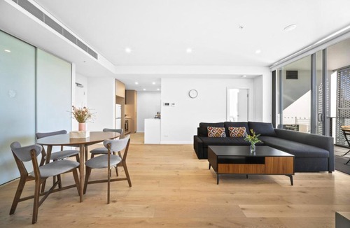 Castle Hill Apartment | Castle Hill Modern 2BR Apartment