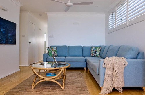 Soldiers Point Apartment | Casuarinas 5 superb waterfront unit