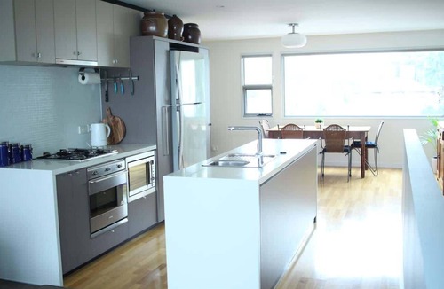 Launceston CBD Apartment | Cataract 7 - Luxury CBD 2 Br with Free Parking