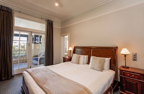 Yallingup Hotel | Caves House Hotel