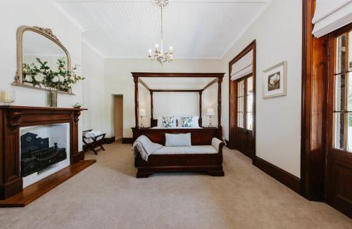 Central Mudgee House | Cawarra on the Park - Historic Mudgee Grandeur