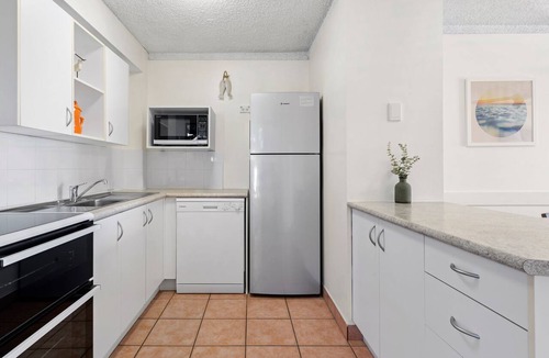 Noosaville Apartment | Cayman Quays
