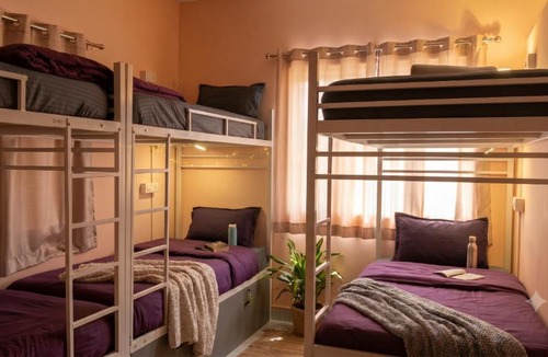 Perungudi Hostel | Cayzen Backpackers Hostel Perungudi