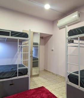 Perungudi Hostel | Cayzen Backpackers Hostel Perungudi