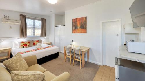 Glen Innes Hotel | CBD GI Motel