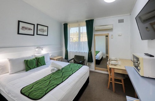 Glen Innes Hotel | CBD GI Motel