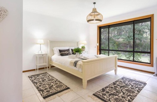 Broughton Village House | Cedar Corner