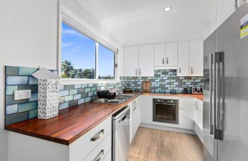 Sanctuary Point House | Centaur Sanctuary - Pool, Fireplace, Games Room & Pet Friendly!