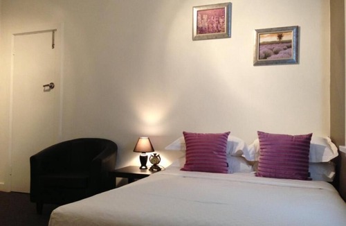 Launceston CBD Hotel | Centennial Inn on Bathurst