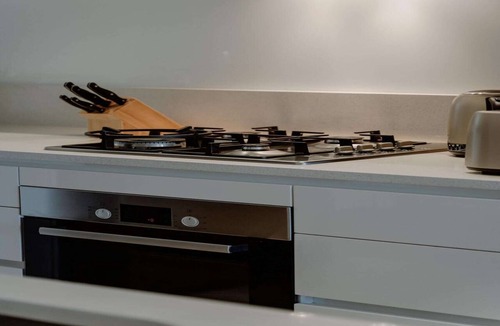 City East Apartment | Center 1-Bed with Gym, BBQ and Stunning Views