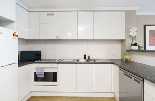 Canberra City Centre Apartment | Central 2BR apartment, Hotel vibe, Walk everywhere