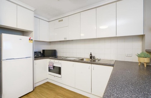 Canberra City Centre Apartment | Central 2BR apartment, Hotel vibe, Walk everywhere - Hosted by Canstay