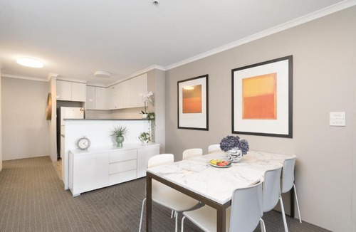 Canberra City Centre Apartment | Central 2BR apartment, Hotel vibe, Walk everywhere - Hosted by Canstay