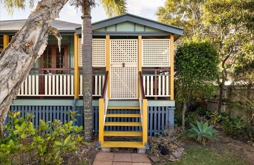 Grange House | Central, cozy, yard - Bedroom 2