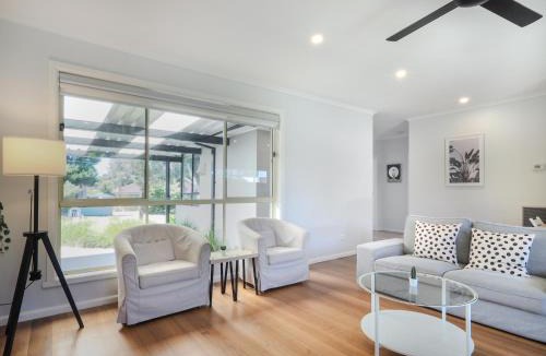 Forest Hill Villa | Central Forest Hill 3BR2BA HouseParking