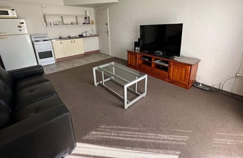 Grafton Apartment | Central Ground Floor Apartment