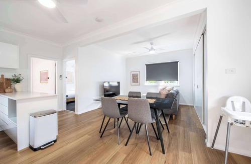 Dubbo Apartment | Central Loft - Cosy & Convenient, Ideal for Work