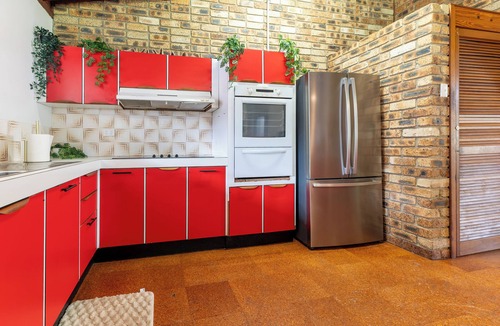 Loganholme House | Central Loganholme 6BR Home Big Yard | Walk To All