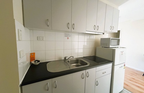 Carlton South Apartment | Central Melbourne CBD Apartment | Free Wifi