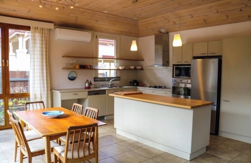 Armidale House | Central Park BnB