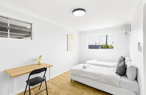 Sunnybank House | Central Sunnybank 4 Bedrooms Home, Family Friendly