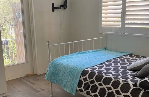 Bondi Junction Apartment | Central to Beach & City