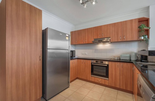 East Perth Apartment | Central Urban Nest with Pool