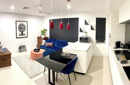 Wembley Apartment | Centrally located fully self-contained private apartment.