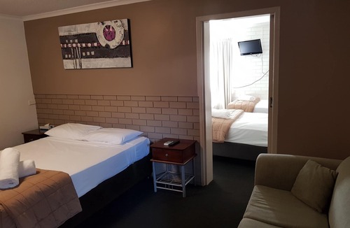 Rockhampton Hotel | Centrepoint Motor Inn