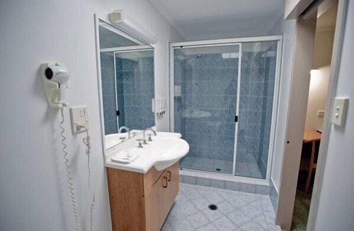 Rockhampton Hotel | Centrepoint Motor Inn