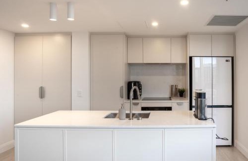 City East Apartment | Chada by Cadiz Properties - 2 Bedroom Apartment with Lakeview Pool, within CBD and Beside Commonwealth Park