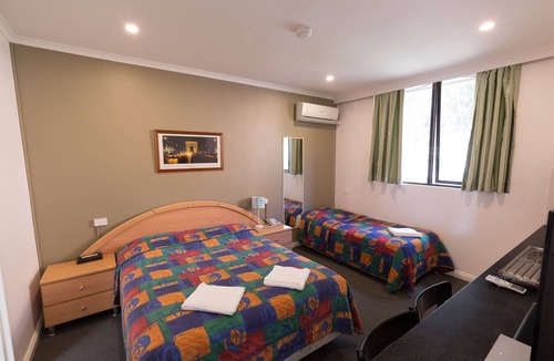 Hughesdale Hotel | Chadstone Executive Motel