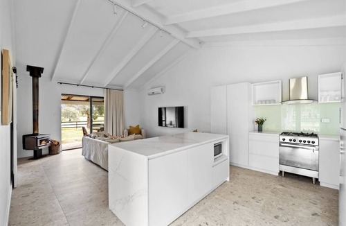 Margaret River House | ChambrxE9 Estate Cabernet - spacious elegant luxury