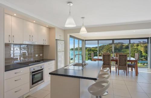 Narooma House | Champagne Views