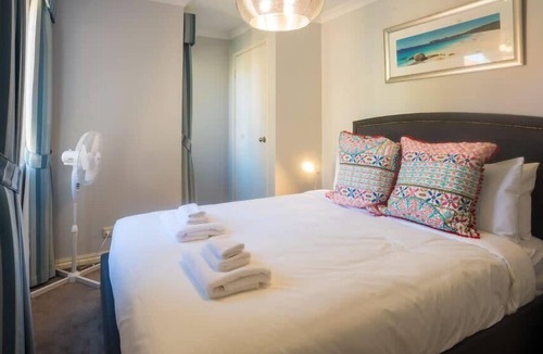 Maylands Apartment | Character 3 Bedroom Home with Pool and Balcony