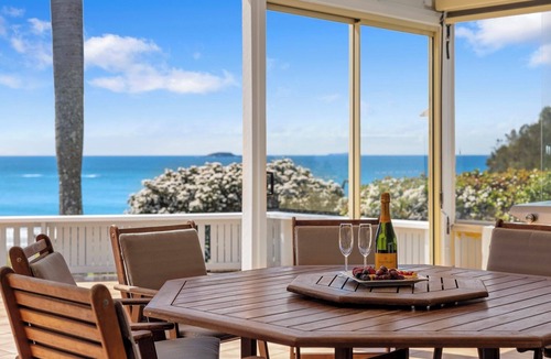 Coffs Harbour Apartment | Charlesworth 15 - Sleeps 15, Beachfront Reserve, Pet Friendly, Amazing Views