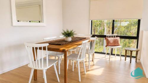 Bonnells Bay House | Charlottes Rhapsody