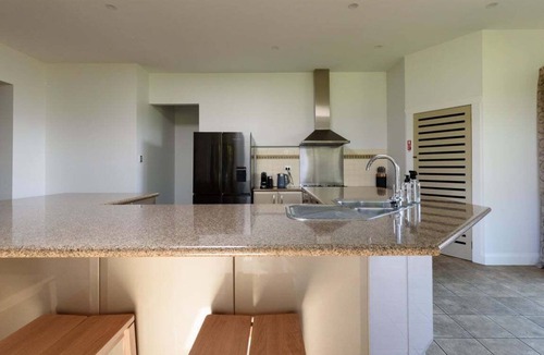 East Launceston House | Charm & Modern Comfort in East Launceston
