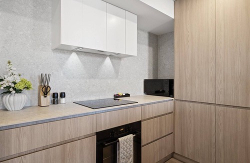 North Fremantle Apartment | Charming 1-Bed with Rooftop Access & Parking