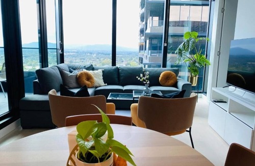 Glen Waverley Apartment | Charming 2-bedroom apartment with AC in Glen Waverley
