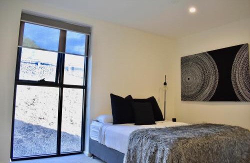 Richmond North Apartment | Charming 2 Bedroom Apartment In Richmond Close to MCG