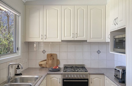 Mornington Peninsula Cottage | Charming Capel Sound Beach Cottage & Retreat