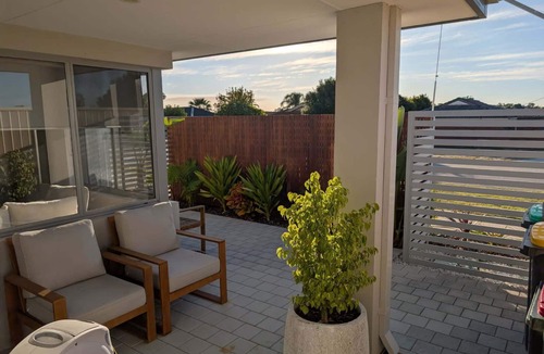 Wembley House | Charming convenience in central Wembley - whole home with yard, pets welcome