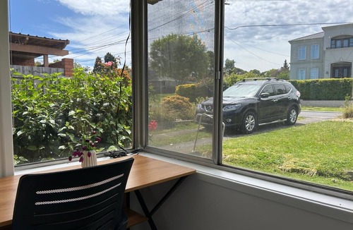 Notting Hill House | Charming cottage-style B&B in the heart of Monash
