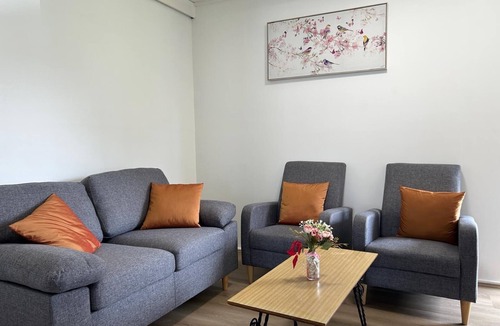 Notting Hill House | Charming cottage-style B&B in the heart of Monash