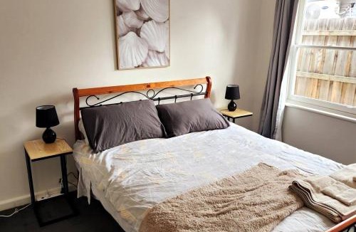 Airport West House | Charming Home Near Melbourne Airport & CBD