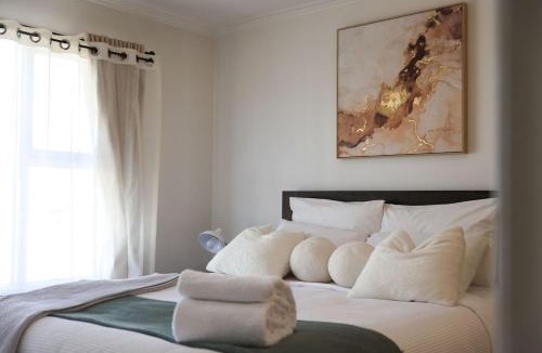 Devonport House | Charming home on Percy